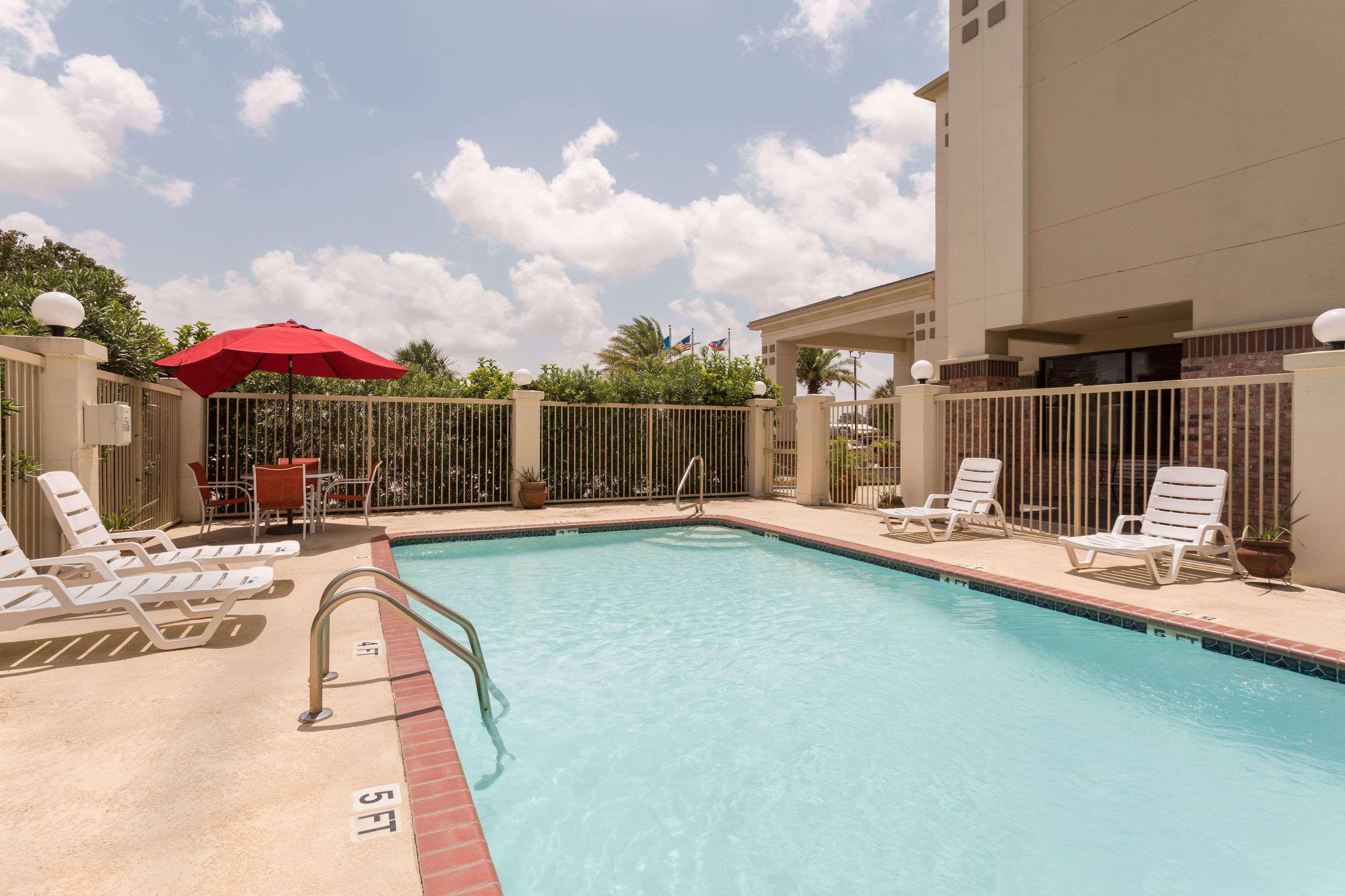 Super 8 By Wyndham Duson Lafayette West Area Motel Buitenkant foto