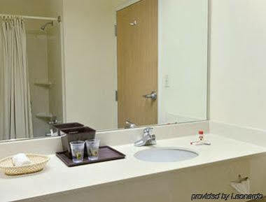 Super 8 By Wyndham Duson Lafayette West Area Motel Buitenkant foto